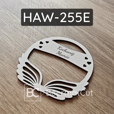 Obręcz ze skrzydłami laserowana z HDF, z grawerem "Kochanej Mamie", do dekoracji i rękodzieła.