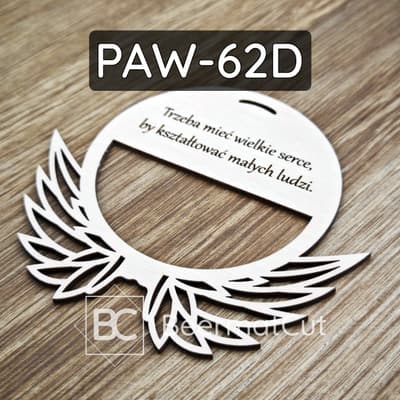 Skrzydła anioła na obręczy, sklejka wycinana laserowo, dekoracja z cytatem.